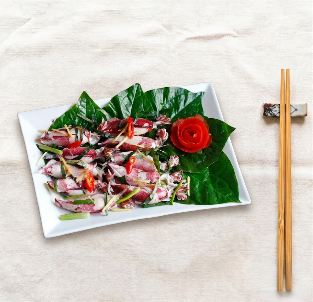 Mực Trứng Hấp Lá Lốt